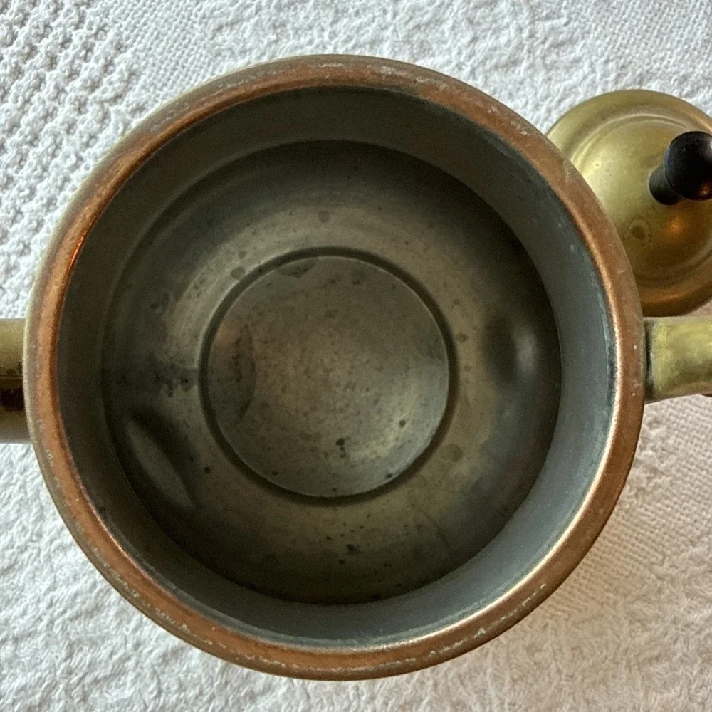 Vintage Copper and Brass Tea Pot with Lid and Wrapped Handle Decor (read)